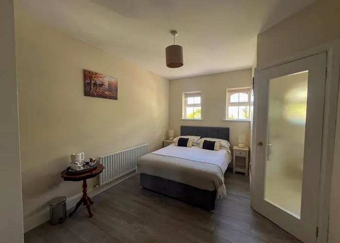 Woodville Lodge Guesthouse
